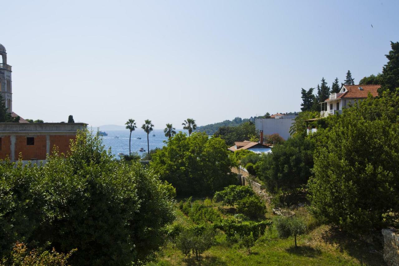 Apartments Hruban Hvar Town Exterior foto
